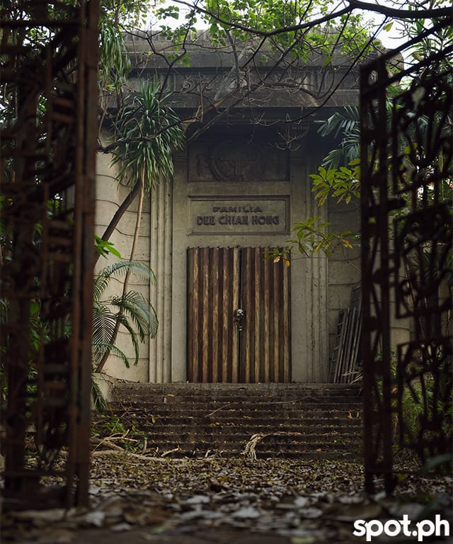 A mausoleum at the Manila Chinese Cemetery.